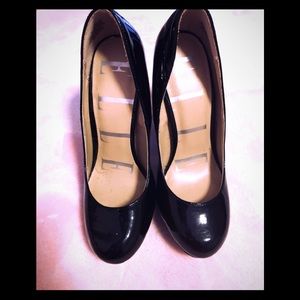 Elle patent leather heels